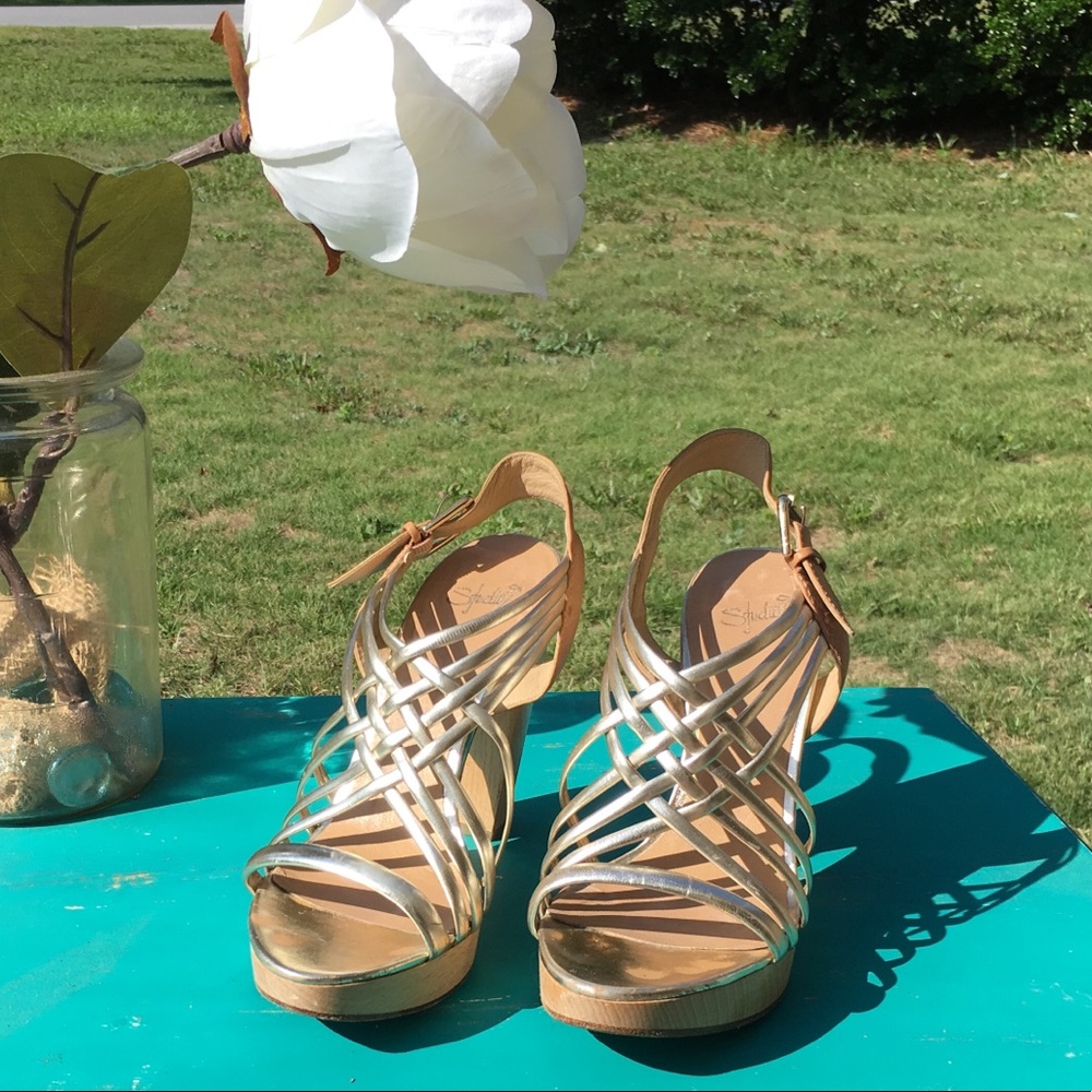 Studio 9 wooden platform heels size 7.5